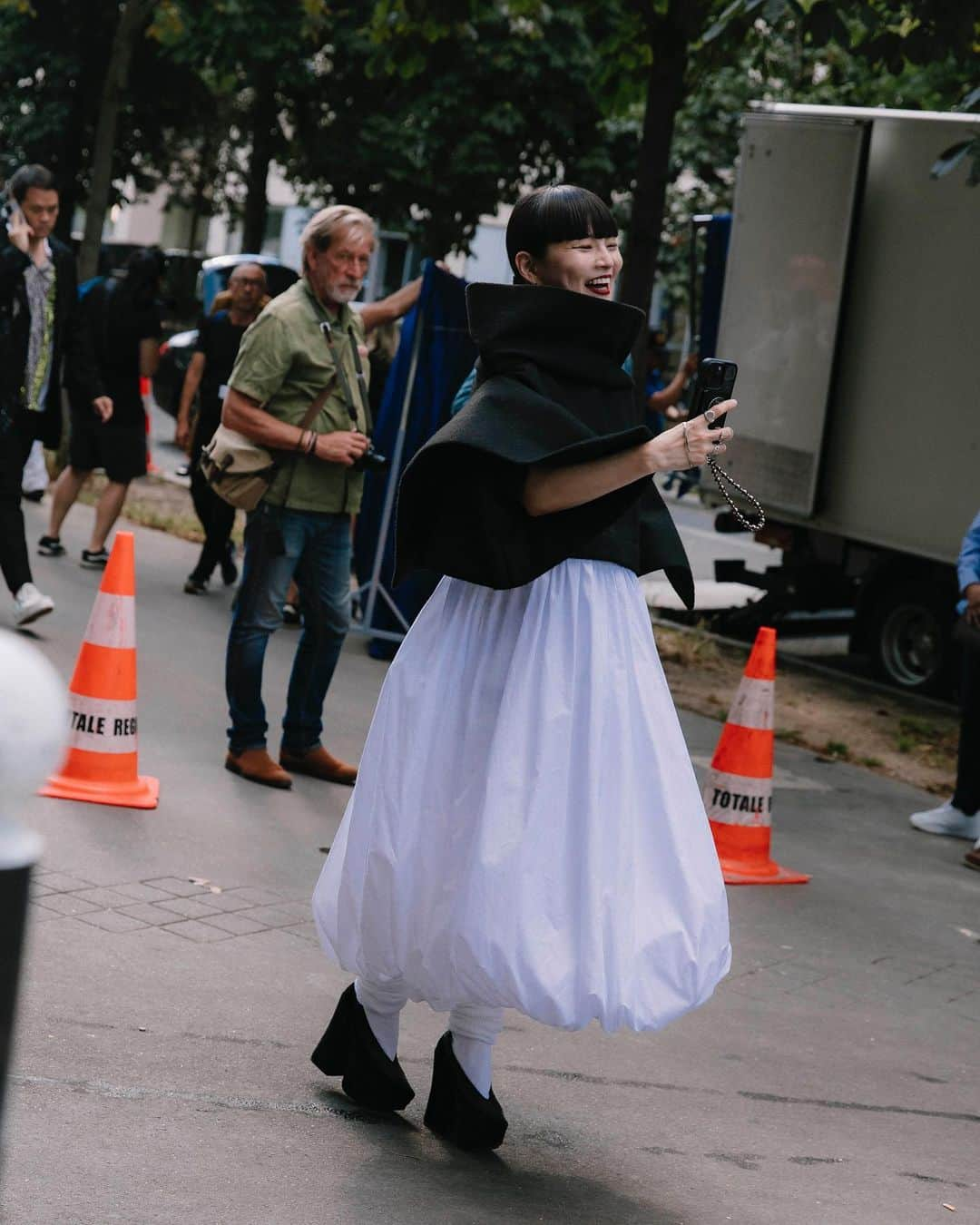 秋元梢さんのインスタグラム写真 - (秋元梢Instagram)「🖤💃🏻🤍 #pmfw #commedesgarcons」6月30日 8時44分 - akimoto_kozue