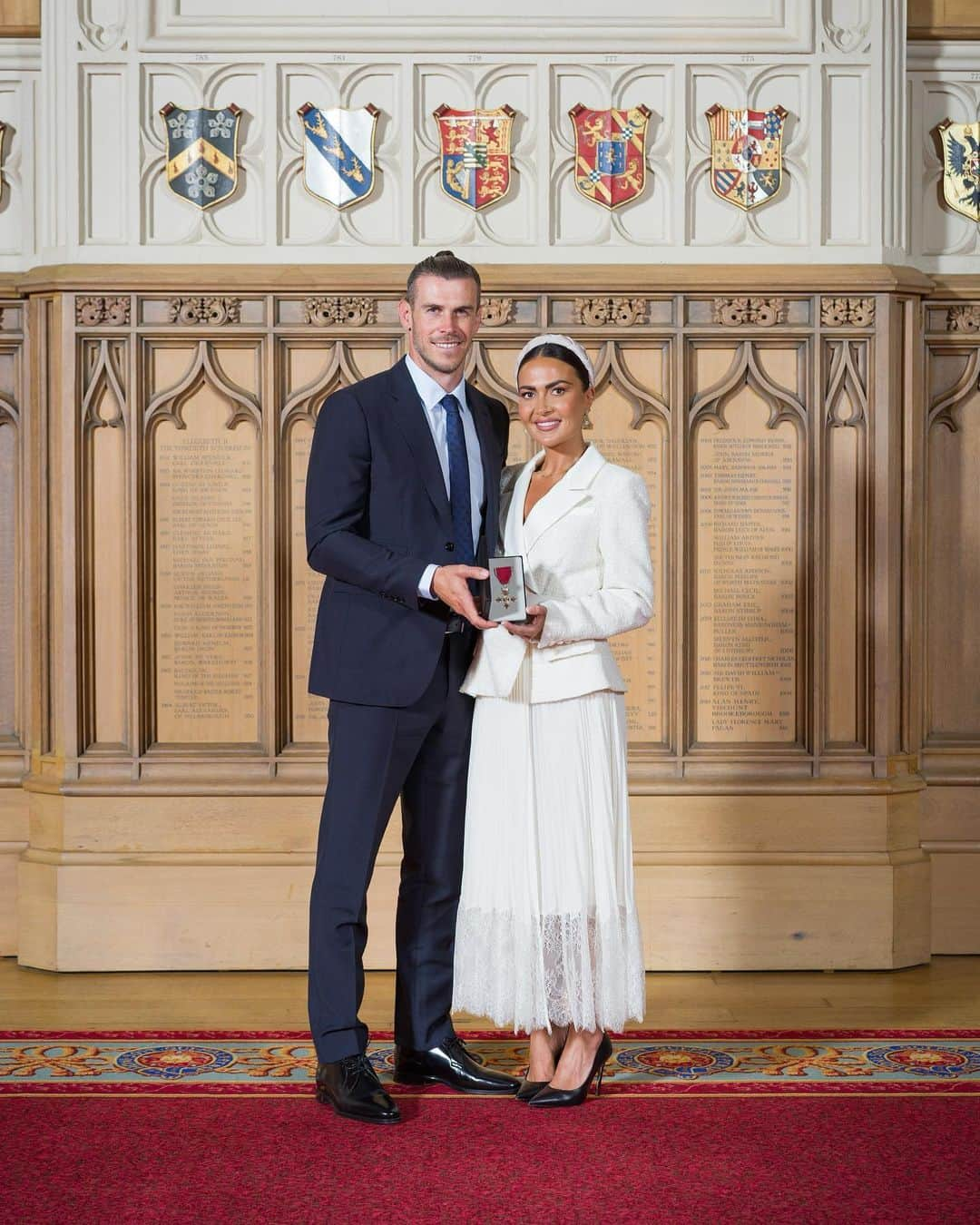 ガレス・ベイルさんのインスタグラム写真 - (ガレス・ベイルInstagram)「An honour to receive my MBE from The Prince of Wales.  A very special morning surrounded by so many incredible and inspiring people.」6月30日 0時05分 - garethbale11