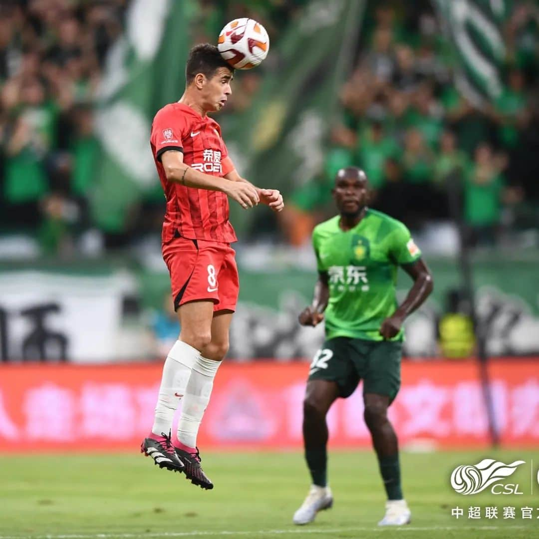 オスカルのインスタグラム：「Assist + 3️⃣ points 🙏🏻 🔴」