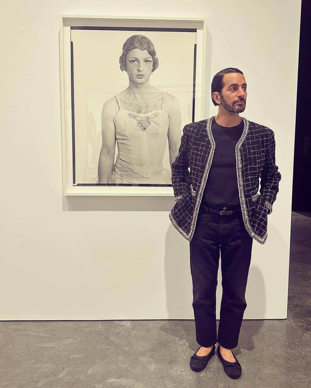 デレク・ブラスバーグさんのインスタグラム写真 - (デレク・ブラスバーグInstagram)「When Marc Jacobs came to Chelsea: A slideshow with Richard Avedon photographs and the perfect Chanel jacket」6月30日 0時49分 - derekblasberg