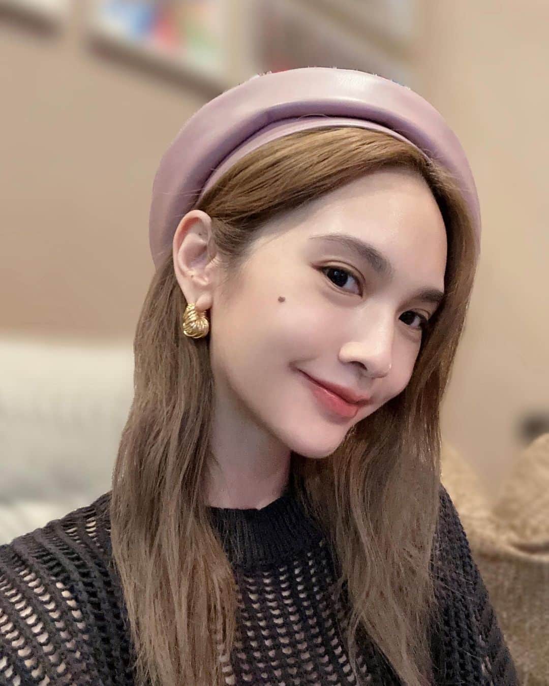 レイニー・ヤンのインスタグラム：「接好囉 六月的生活碎片掉落🧩 火熱的夏天正式展開 你們準備好迎接了嗎 這個月最美好的 莫過於那兩天演唱會重啟的種種吧 期許七月的我們都能更加自在且充實的度過🤩  #生活碎片 #告別六月」