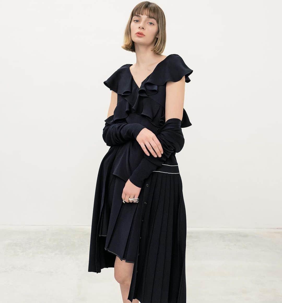 アディアムのインスタグラム：「#ADEAM Pre-Fall 2023 Collection.」