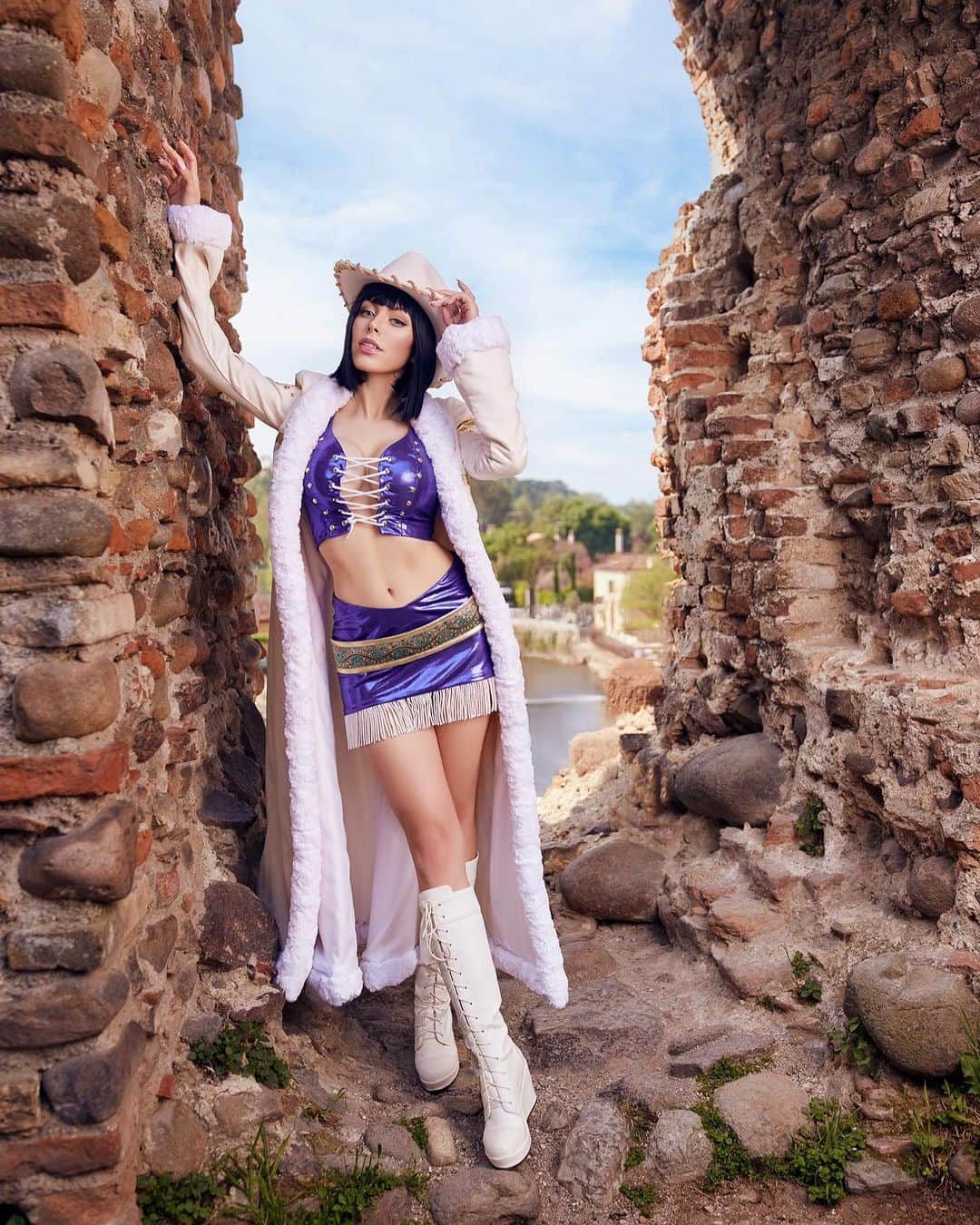 Nadya Antonさんのインスタグラム写真 - (Nadya AntonInstagram)「Nico Robin yo ho! Finally I can show you some of the photos of our duo from One Piece.  Wearing hats always make the outfit so much cooler! Please let me know which other character you would love to see me do! ———————- Nico Robin Yo ho!  O Nadya norteñita pa’ los compas. Porfin les puedo mostrar las fotitos de nuestro duo de One piece. Me encanta usar cosplays con sombreros! Déjame saber que otro personaje te gustaría que hiciera 🔥 Boa @peytoncosplay  📸 @annakrekova.photo  #onepiece #nicorobin #anime #ilvolta」6月30日 1時27分 - nadyasonika