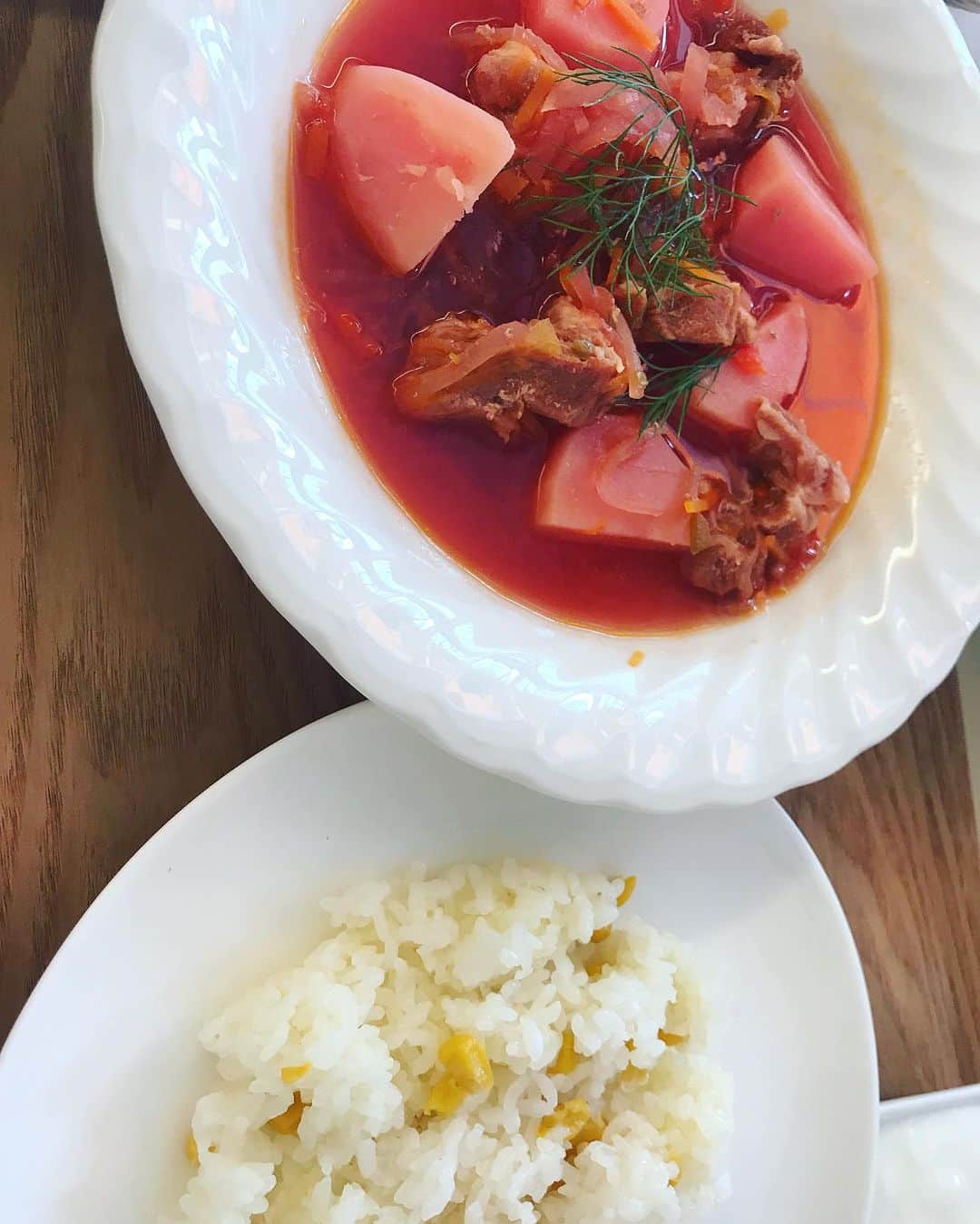 愛葉るびさんのインスタグラム写真 - (愛葉るびInstagram)「大人になるまでかき氷って全然好きじゃなかったんですが去年ひみつ堂さんとよろず茶屋に出会い食わず嫌いだったと確信しました🍧   #ひみつのいちご   #ひみつ堂  #ひみつ堂🍧   ヨーグルトにフルーツの氷蜜のかき氷が堪らなく好き！  #氷蜜  #氷活   桃と苺をかけたい🍧」6月30日 3時09分 - aibarubyruby