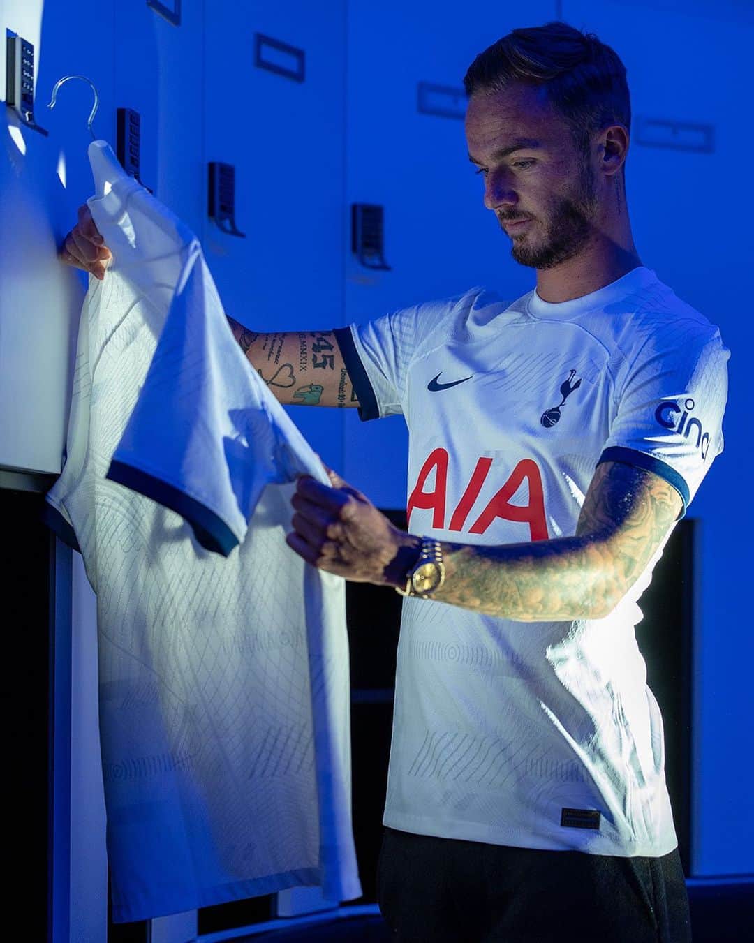 トッテナム・ホットスパーFCさんのインスタグラム写真 - (トッテナム・ホットスパーFCInstagram)「“Putting on the white shirt, the iconic Tottenham shirt... it feels really good.” 😍」6月30日 5時04分 - spursofficial