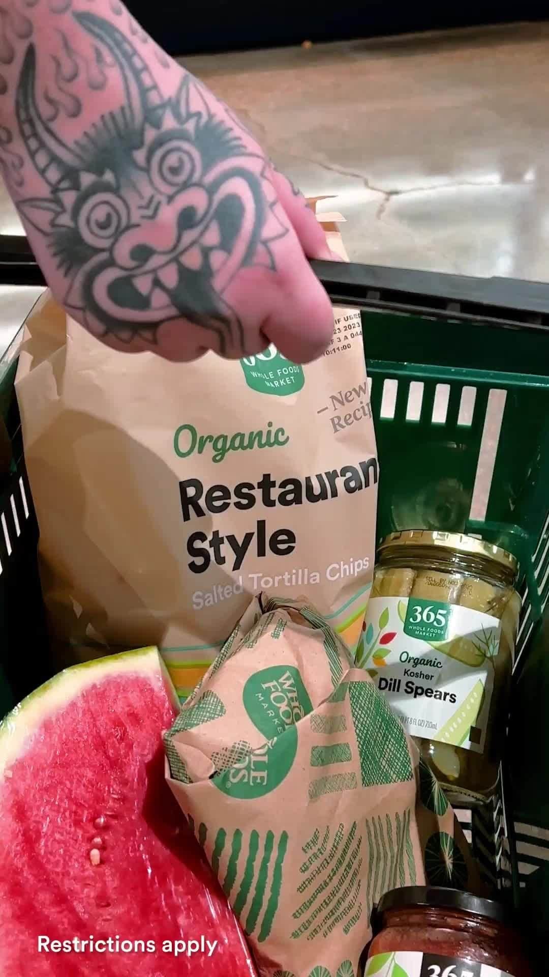 Whole Foods Marketのインスタグラム：「Not to steal your grill’s thunder, but these Chef’s Case sides bring the 🔥」