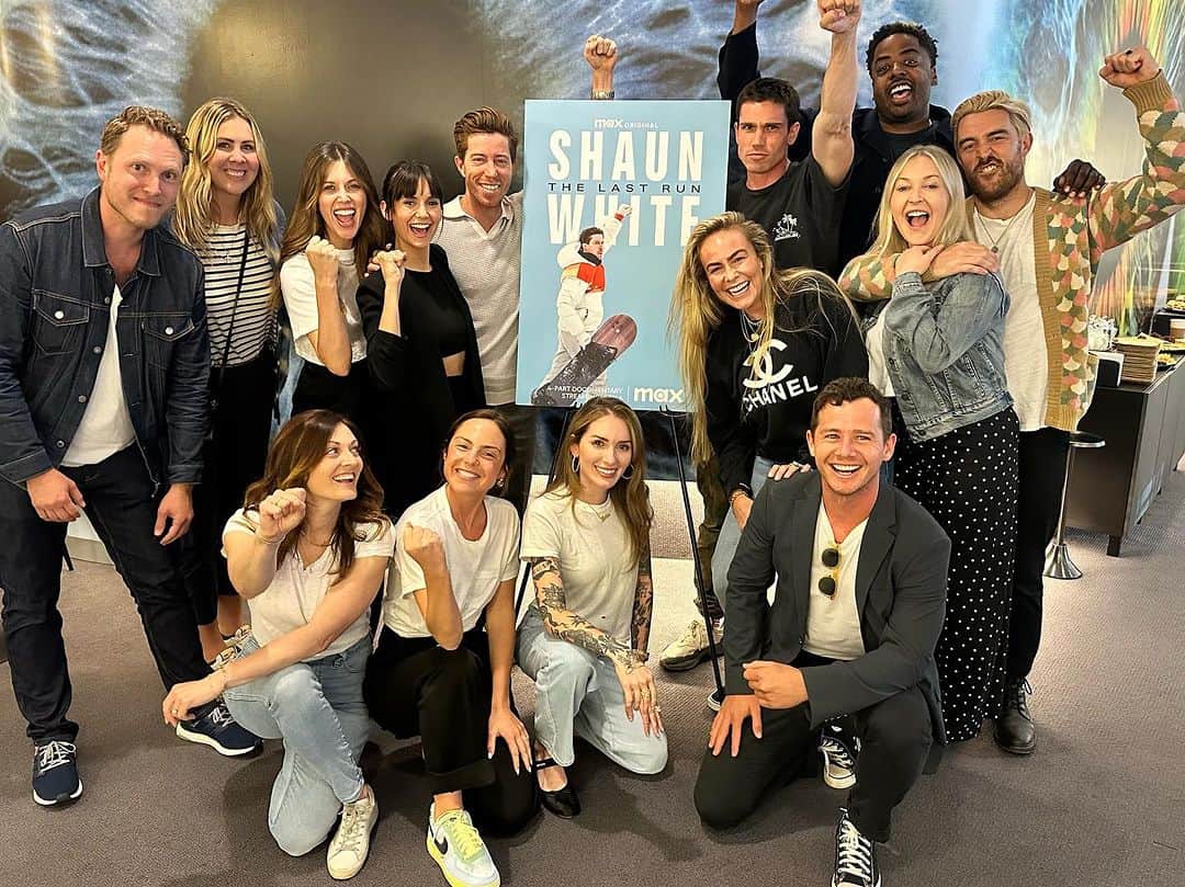 ケイラ・ユーウェルのインスタグラム：「Just when I thought 🇺🇸 couldn’t love @shaunwhite more…  The Last Run will make you laugh, cry & remind you what it feels like to be human. July 6th can’t come soon enough.」
