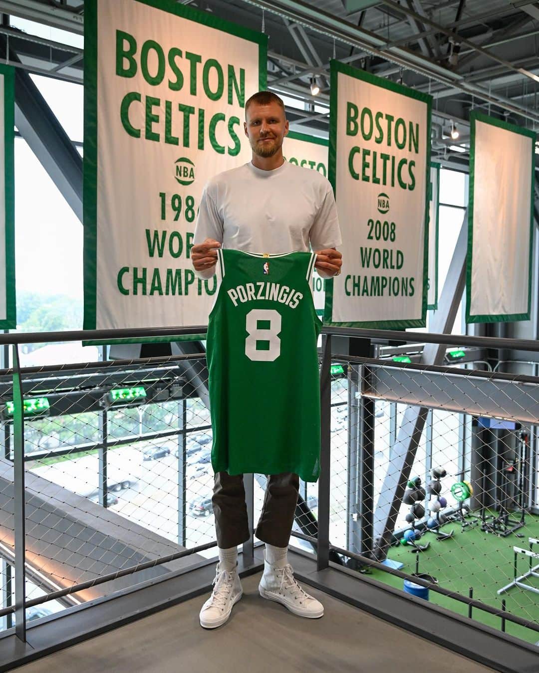 ボストン・セルティックスのインスタグラム：「gonna look good in green ☘️」