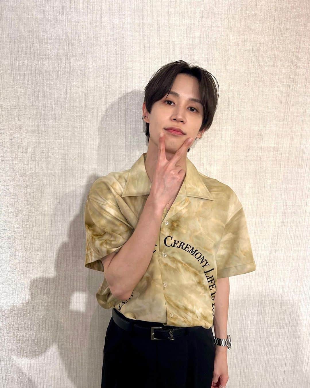 ヒョクのインスタグラム：「最近暑いからみんなも体調気をつけてね〜☺️  #ヒョク #韓国」