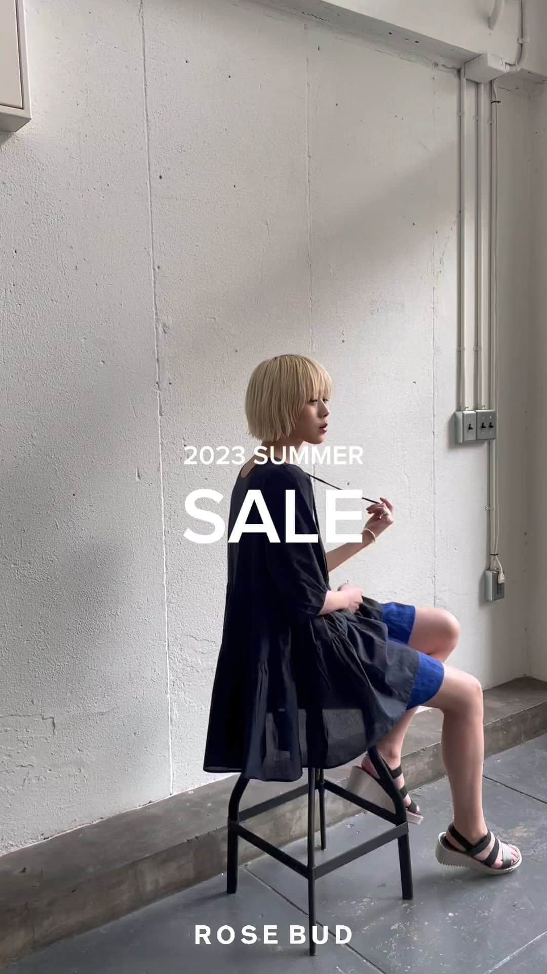 のインスタグラム：「SALE  ROSE BUDでは夏のセールを開催中 気になっていたアイテムをぜひこの機会に  #ローズバッド #ROSEBUD #ROSEBUD2023ss #ROSEBUD2023aw」