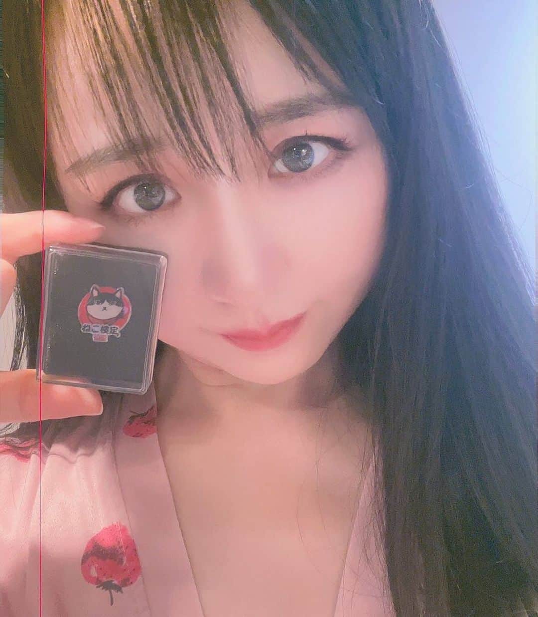 久保亜沙香のインスタグラム：「猫検定合格認定バッジきた〜ッ📛🐈‍⬛  💜 ・ ・ #asakakubo #久保亜沙香 #久保 #亜沙香 #asaka #kubo #follow  #photo #live #actress #singer #sofvidesigner#japanese #japanesegirl #japan #舞台 #舞台女優 #役者 #撮影 #写真 #フォロー #日本人 #ねこ検定」
