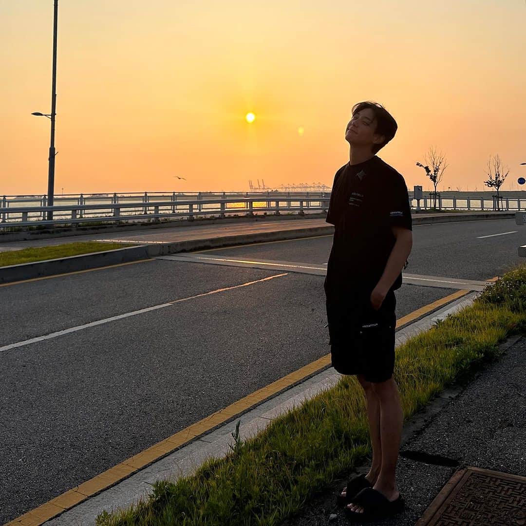 ヒョヌのインスタグラム：「#여름 photo.king cha」