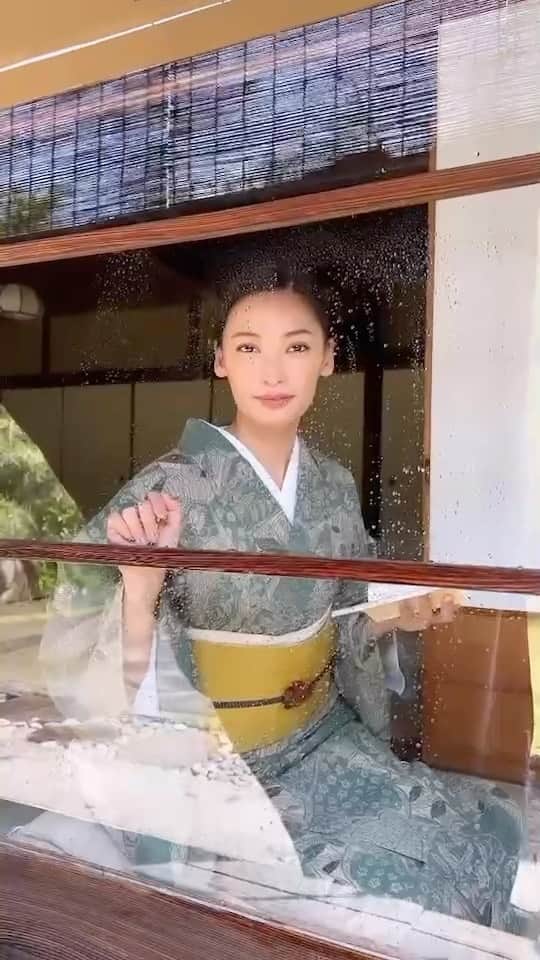 大政絢のインスタグラム：「@precious.jp   👘✨🇯🇵」