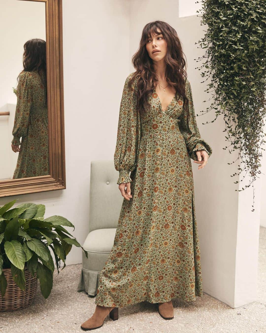 のインスタグラム：「RESTOCKED 🌿 you asked + we listened ~ our highly requested Lady Untamed Gown is back online… crafted from our preferred fibre LENZING™ ECOVERO™ viscose ~ biodegradable + compostable 🤎」