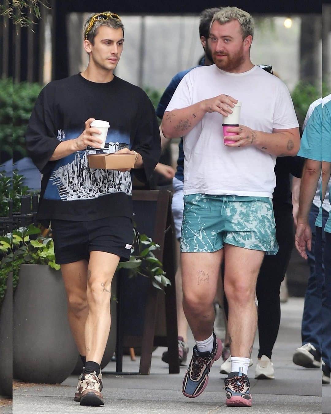 Just Jaredさんのインスタグラム写真 - (Just JaredInstagram)「Sam Smith showed off their legs and a pig tattoo while wearing short shorts for an outing with partner Christian Cowan. We've got more pics over at JustJared.com! #SamSmith #ChristianCowan Photos: Backgrid」6月30日 10時54分 - justjared