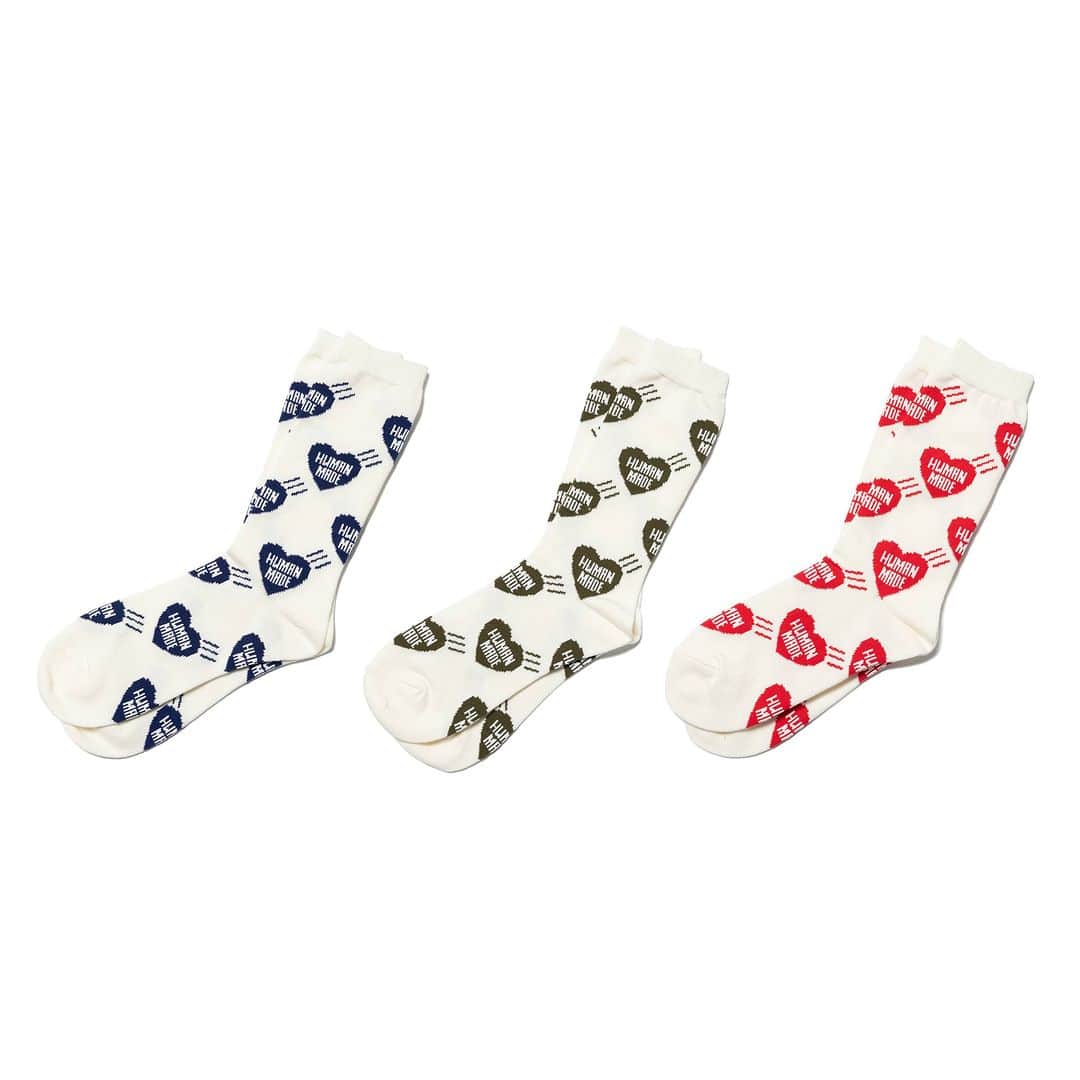 HUMAN MADEさんのインスタグラム写真 - (HUMAN MADEInstagram)「"HEART PATTERN SOCKS" is available at 1st July 11:00am (JST) at Human Made stores mentioned below.  7月1日AM11時より、"HEART PATTERN SOCKS” が HUMAN MADE のオンラインストア並びに下記の直営店舗にて発売となります。  [取り扱い直営店舗 - Available at these Human Made stores] ■ HUMAN MADE ONLINE STORE ■ HUMAN MADE OFFLINE STORE ■ HUMAN MADE HARAJUKU ■ HUMAN MADE SHIBUYA PARCO ■ HUMAN MADE 1928 ■ HUMAN MADE SHINSAIBASHI PARCO  *在庫状況は各店舗までお問い合わせください。 *Please contact each store for stock status.  定番のハート総柄ソックスは、ジャガード織りで表現したアイコニックなハートロゴがポイント。夏スタイルのアクセントにも最適です。  Standard jacquard socks with an all-over pattern featuring the iconic heart logo. A fresh accent for your summer style.」6月30日 11時06分 - humanmade