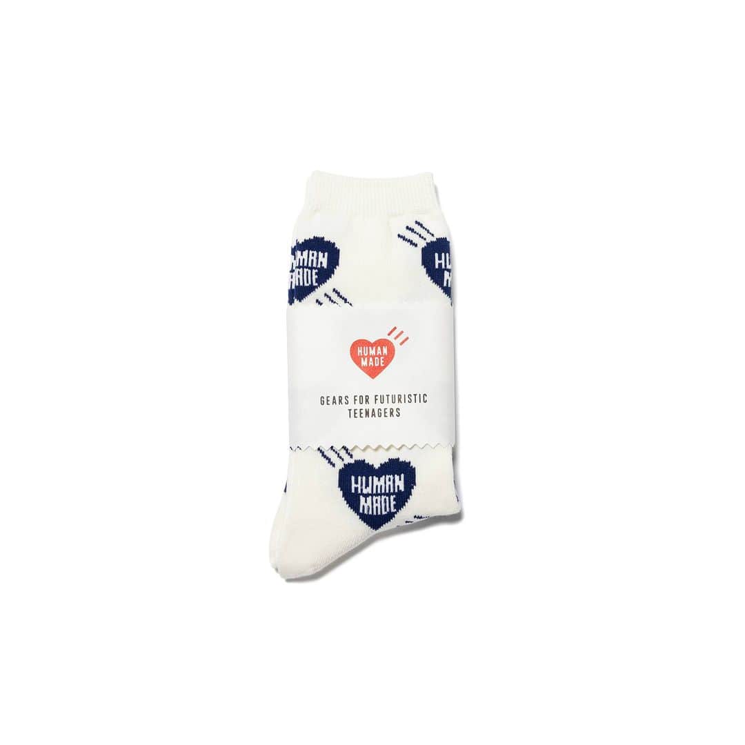 HUMAN MADEさんのインスタグラム写真 - (HUMAN MADEInstagram)「"HEART PATTERN SOCKS" is available at 1st July 11:00am (JST) at Human Made stores mentioned below.  7月1日AM11時より、"HEART PATTERN SOCKS” が HUMAN MADE のオンラインストア並びに下記の直営店舗にて発売となります。  [取り扱い直営店舗 - Available at these Human Made stores] ■ HUMAN MADE ONLINE STORE ■ HUMAN MADE OFFLINE STORE ■ HUMAN MADE HARAJUKU ■ HUMAN MADE SHIBUYA PARCO ■ HUMAN MADE 1928 ■ HUMAN MADE SHINSAIBASHI PARCO  *在庫状況は各店舗までお問い合わせください。 *Please contact each store for stock status.  定番のハート総柄ソックスは、ジャガード織りで表現したアイコニックなハートロゴがポイント。夏スタイルのアクセントにも最適です。  Standard jacquard socks with an all-over pattern featuring the iconic heart logo. A fresh accent for your summer style.」6月30日 11時06分 - humanmade
