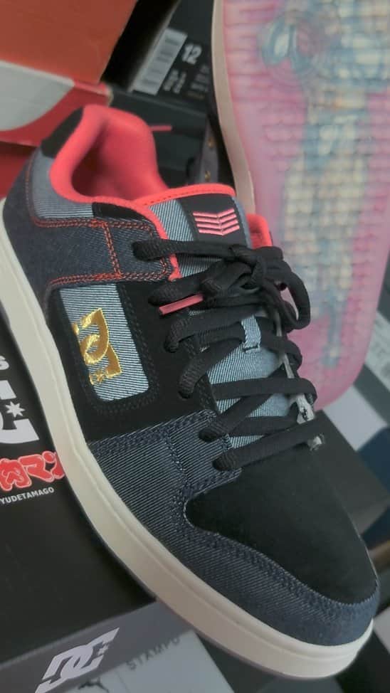 のインスタグラム：「atmos × DC × キン肉マン「DC SHOES MANTECA 4 ATMOS」靴底にもロビンマスク！M！ U！ S！ C！ L！ E！ MUSCLE！  #dcmanteca #dcmanteca4 #dcshoes #キン肉マン」