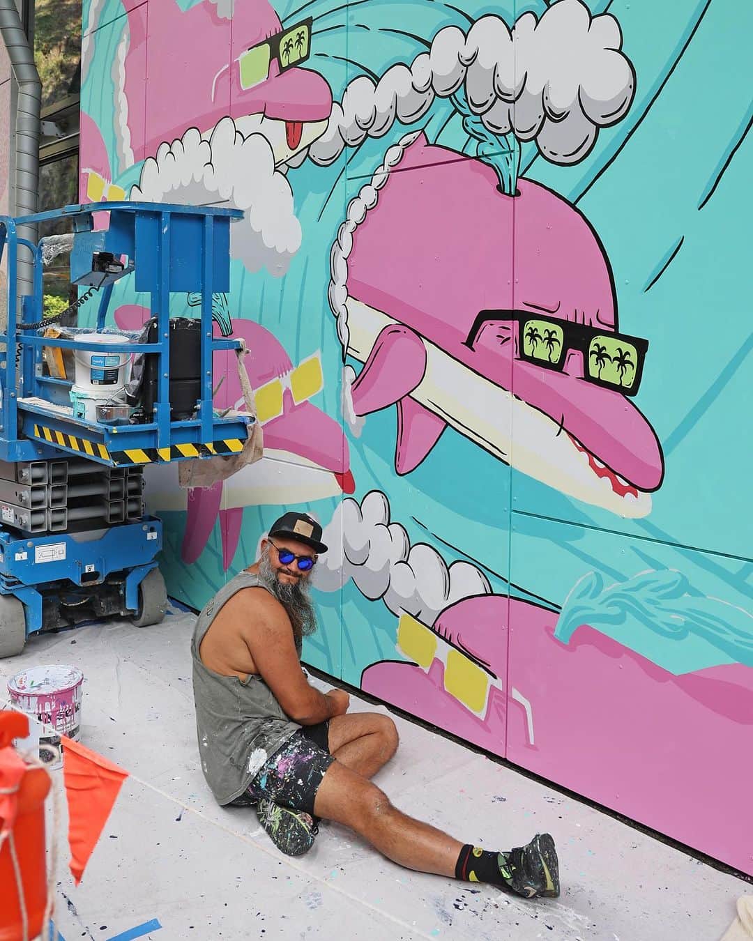 MULGAさんのインスタグラム写真 - (MULGAInstagram)「#BSAF2023 Artist @mulgatheartist is known for his unique Australian creations and signature style of intricate line work and bright colours 💥  Mulga’s summer-inspired designs bring to life a world where tropical bearded men run rampant and gorillas rule the world like some kind of funky planet of the apes 🦧🌴  The story of The Pacific Porpoise Crew 📖  Once, there was a pod of pink porpoises called the Pacific Porpoise Crew. They cruised around the Pacific, having heaps good adventures and sometimes even rescuing humans in need of rescuing.  Like this one time, a dude crashed his boat into a humongous humpback whale, and his boat was smashed to smithereens. The dude was left floating around in the Pacific like a pimply piece of plastic.  Luckily, the Pacific Porpoise Crew saw him and gave him a ride back to shore. They probably saved his life because he didn't even have an EPIRB (Emergency Position Indicating Radio Beacon). That's how much of a silly billy he was. Sheesh some people hey.  The End.  This mural can be found at 📍 Felons Barrel Hall, 5 Boundary Street, Brisbane City  📸 @soggybreadissad @stephenfinkel   #bsafest #BrisbaneStreetArt @felonsbarrelhall @howardsmithwharves @resenecolour @monarchpainting」6月30日 11時57分 - mulgatheartist
