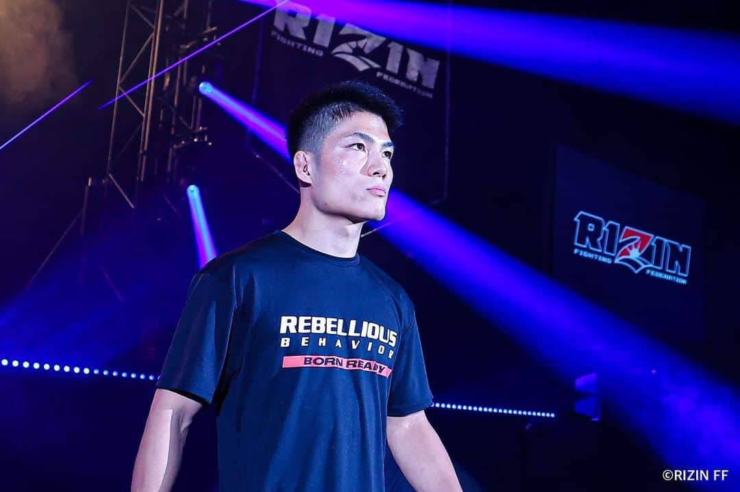 RIZIN FF OFFICIALのインスタグラム：「#RIZIN43 《Match.4》 "Spectacular debut with the first ever twister finish." ---------- Joji Goto defeats Trent Girdham by SUB(twister) 2:34 of Round 2.  #RIZIN #MMA #後藤丈治 #jojigoto #トレントガーダム #trentgirdham」
