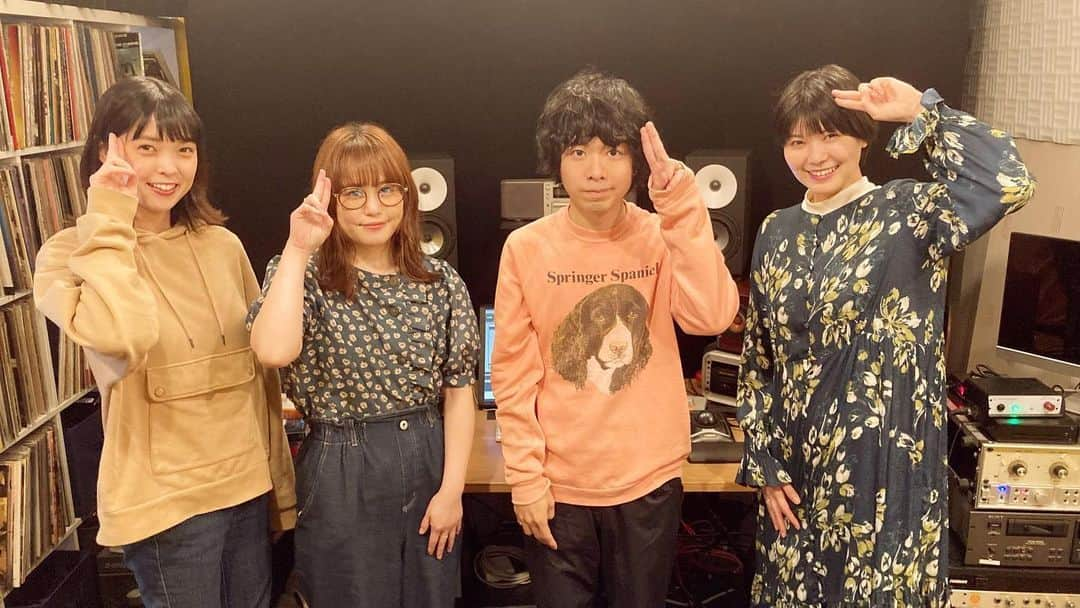 Megu のインスタグラム：「金曜21:00からは 「ネギStyle」📻✨ メンバー３人でお送りします✨  LIVEでは披露済ですが、 オカモトコウキさん（OKAMOTO’S） プロデュースの「それって魔法かも？」 音源を初OAします！😊  聴いてね🥹  #ネギstyle  #negicco  #okamotos  #オカモトコウキ くん」