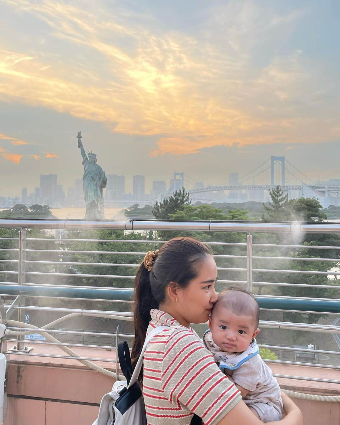 奥山春香のインスタグラム：「本当に大好き👶🏻❤️❤️ 母性あるか不安だったけどもう母性というか愛でしかない🐨 赤ちゃんパワーすごすぎ #母性爆発」