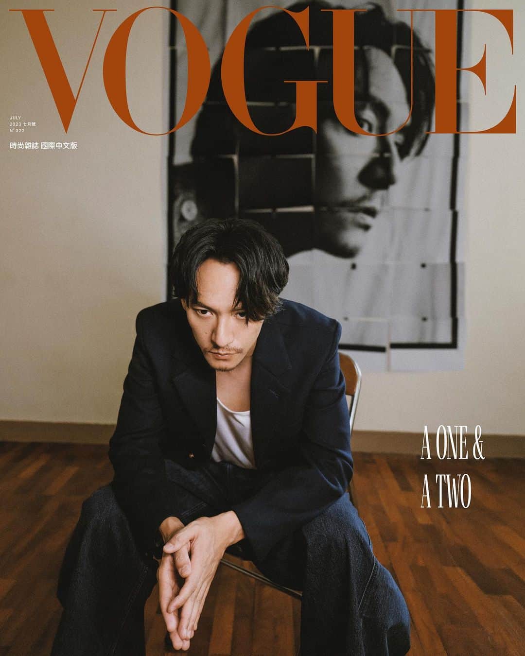 Vogue Taiwan Officialさんのインスタグラム写真 - (Vogue Taiwan OfficialInstagram)「#VogueCover 在北美館推出楊德昌導演回顧展《一一重構：楊德昌》之際，VOGUE Taiwan邀請張震拍攝致敬楊德昌的封面。因為楊導對他而言，不只是傳奇華人導演和國際影展常勝軍，更是他的啟蒙、他電影生涯的起點，一個讓他從此走向演藝之路的引路人。  或許曾與楊德昌合作過，張震詮釋他知名的電影場景自然至極，無論走在《一一》裡圓山大飯店樓梯上的紅地毯，又或是坐在《恐怖份子》裡有著他個人肖像的分割照片前，他的氣質就是如此特別，帶有紳士的想像和憂鬱的文藝氣氛。  「楊導對我來講就是榜樣，我跟他很像，雖然話不多，但我們都做好本職工作，把不同的人生帶給觀眾看。」  本期封面故事全文請點 @voguetaiwan 首頁。  Talent: 張震 APAC Editorial Director: Leslie Sun @sunles Photographer: Zhong Lin @zhonglin_ Styling & Fashion Managing Editor: Chen Yu @ballballchiu Features Director and Text: Nicole Lee @nymphlee Fashion Managing Editor: Travis Hung @t9avis  Talent Manager: Sylvie Yeh @lagerfeld Makeup: 亞歷 Yali @happyyali Hair Johnny Ho @johnnyho67 Photographer Assistant: Yuanling Wang @bigwang13 Wang @idlesome Sherry Liu @sherry860706 Producer: Nelly Yang @nelly_yang_ Set Design: Yu Ting Tung @yuting.tung and Chia Chien Ju @chiachienju 張震身著深色西裝外套、無袖背心、寬版牛仔長褲 all by GUCCI @gucci  VOGUE Taiwan 7月號雜誌：6月30日起，Vogue Shop、博客來、誠品線上、7-11 及各大連鎖書店正式上架  #VOGUEJULYISSUE #VogueTaiwan #Vogue7月號 #張震 #楊德昌」6月30日 13時00分 - voguetaiwan