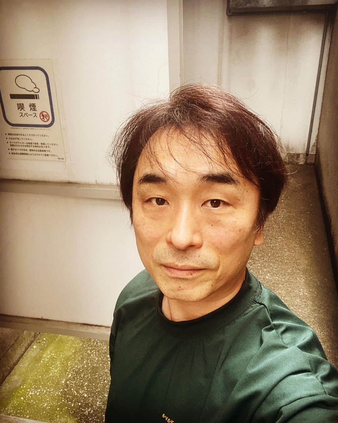 関智一のインスタグラム：「生憎の雨ですが、今日も劇場でお待ちしてます♪配信もあるよ😊  #タイレコ」