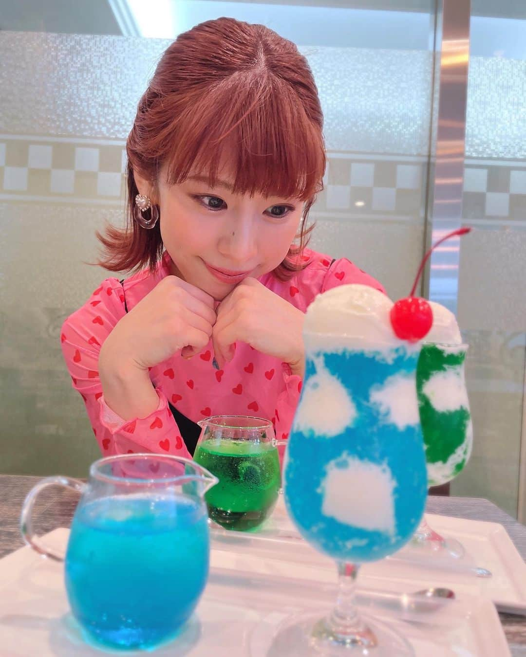 桜花りなさんのインスタグラム写真 - (桜花りなInstagram)「【新宿】no.13cafe🫧 あれ？私最近クリームソーダとか 炭酸ジュースの写真ばっかりだね😜  #新宿カフェ  #新宿グルメ」6月30日 13時19分 - xxyuricornxx