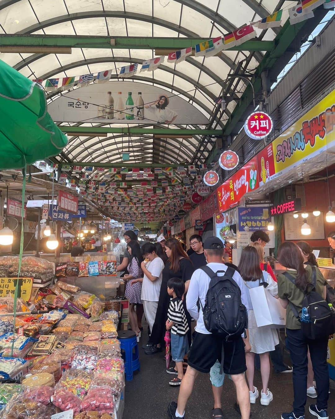 緒沢リオさんのインスタグラム写真 - (緒沢リオInstagram)「IN Korea🇰🇷  一生食べ歩きしてた🤍 楽しかった🫶🫶💓  チーズタッカルビにコーン🌽は最高だった🥹💓  #カンジャンシジャン #明洞」6月30日 13時28分 - rio.baby_