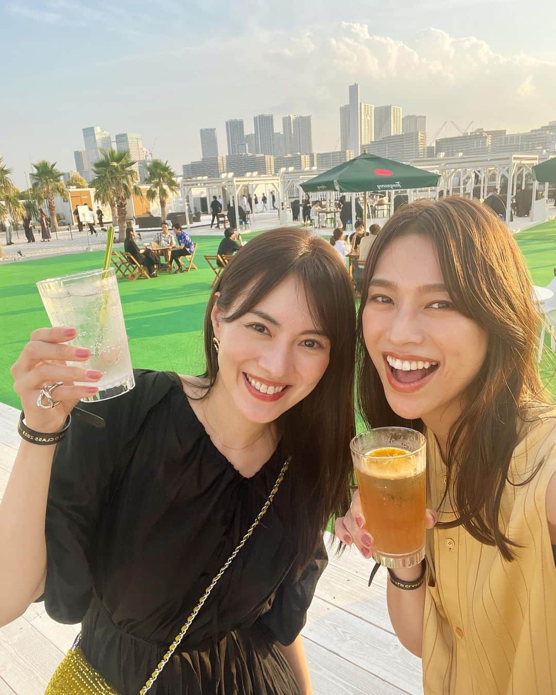 安座間美優さんのインスタグラム写真 - (安座間美優Instagram)「🍹🥂🍻🍾🍸  キラナガーデン豊洲で開催された 「DIAGEO WORLD CLASS 2023 JAPAN FINAL」へ 　  この素晴らしいロケーションの中、美味しいテキーラやウイスキーをいただき最高のひとときでした💜  外で飲むお酒って本当に美味しいですよね😍 　 　 #Worldclassjapan2023 #お酒は二十歳になってから #pr」6月30日 13時38分 - mew_azama