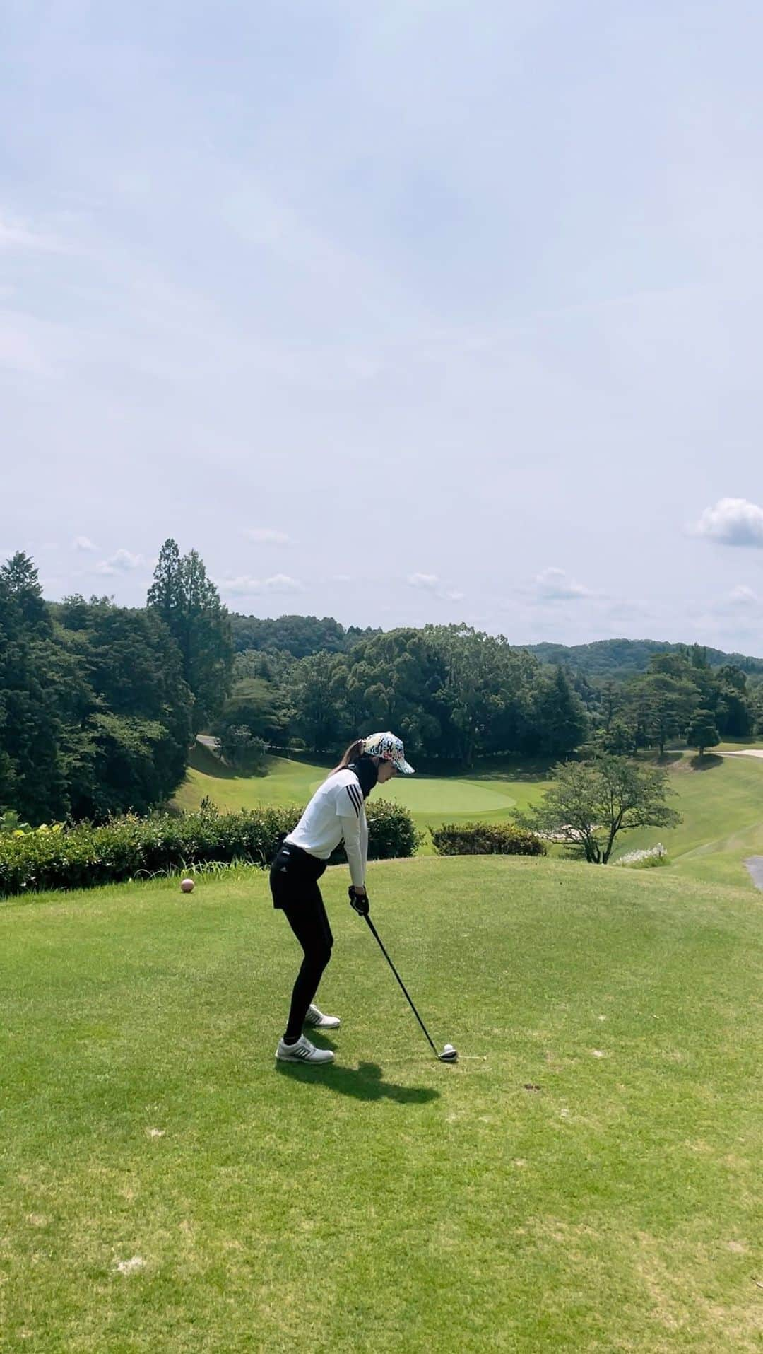 中田有美のインスタグラム：「この日は9Iがめっちゃ良かった😍💓  ショートホール3/4でワンオンした🏌️‍♀️  #名古屋グリーンカントリークラブ  #ワンオンチャレンジ  #ゴルフスイング #ゴルフスイング動画 #東海ゴルフ女子 #三重ゴルフ女子」