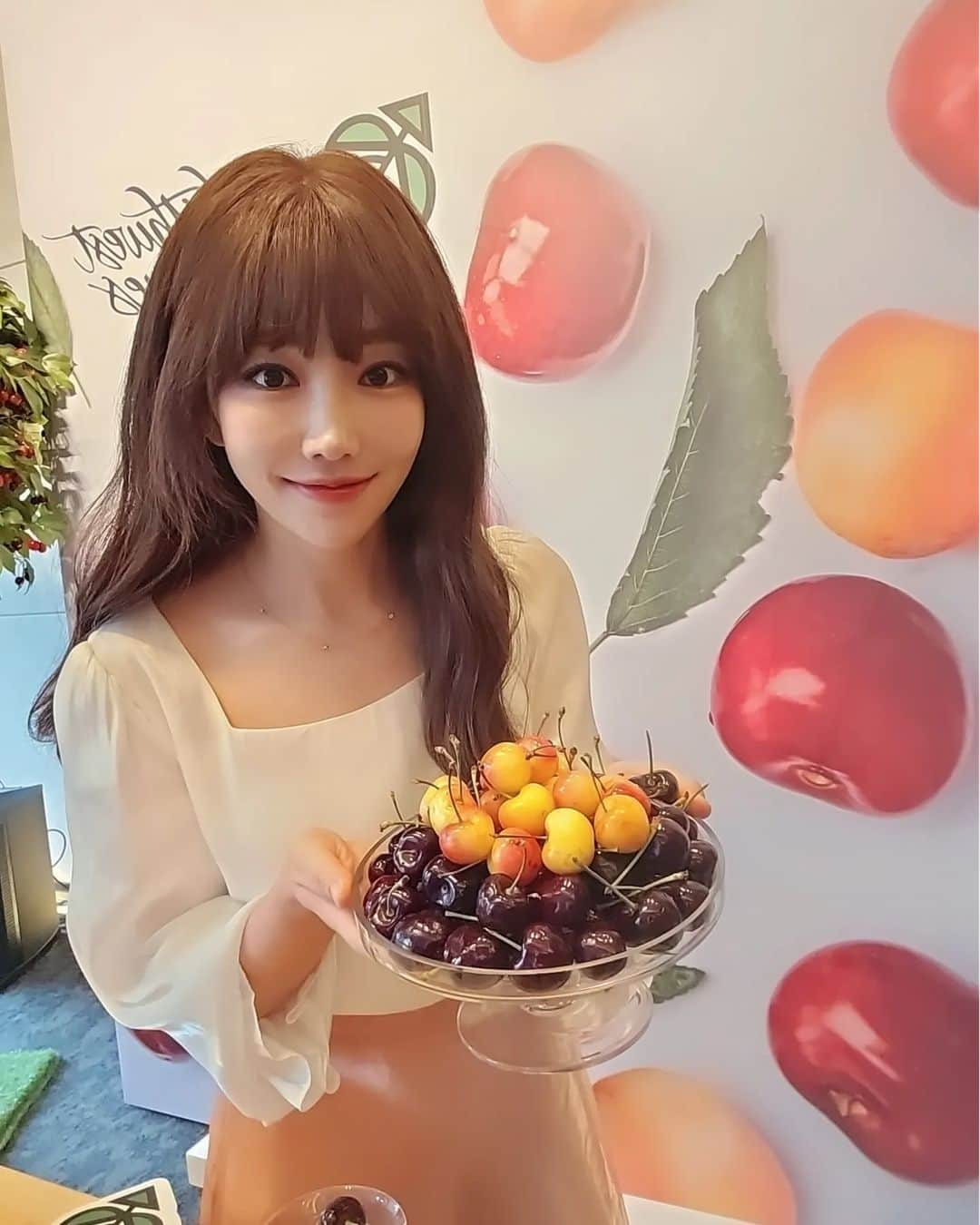 イ・ユリさんのインスタグラム写真 - (イ・ユリInstagram)「🍒  #이유리#leeyuri#체리#cherry」6月30日 14時58分 - leeyuri007