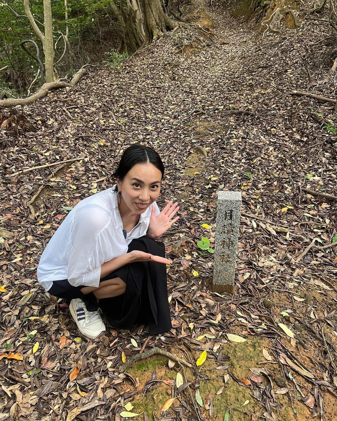 LOVEさんのインスタグラム写真 - (LOVEInstagram)「Shimane Day 2  断魚渓 須佐神社 日御碕灯台 日御碕神社 月読神社  刄田さんコーディネートにより 天照大御神の弟＆妹さん巡り 色々と書ききれぬ。  出雲国⛩️」6月30日 14時59分 - loveyanen_official