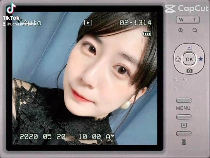 今川宇宙のインスタグラム：「前髪成長期💇‍♀️オン眉パッツン✂︎スッキリ流せるようになるまで  #前髪 #パッツン #オン眉」