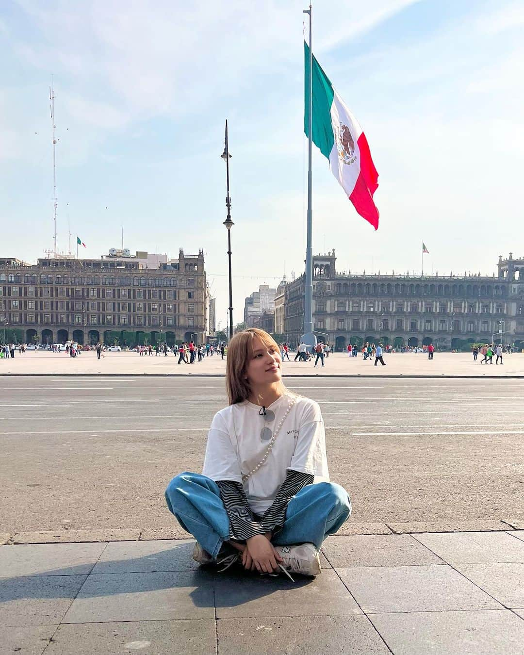 入山杏奈さんのインスタグラム写真 - (入山杏奈Instagram)「1st half of the year photo dump en México 🇲🇽🤍 Pero que bonito la pasé!!  Conocí a personas increíbles, lugares hermosos, comí riquísimo, salí en unas revistas (además fui portada dos veces😳) y programas de radio y, aprendí a bailar salsa y bachata 💃☀️ Gracias por todo lo que me diste México, nos vemos pronto ✈️♡  上半期のメキシコでのphoto dump 📷 たくさんの素敵な仲間、場所に出会い、パーティーや食べ物を楽しみ、仕事でもプライベートでもいっぱいの新しい経験ができました。 出会ってくれたみんなありがとう。宝物。  さて、今から日本に帰ります✈️🇯🇵 8月には舞台も始まりますので、またみんなに会えるのを楽しみにしてます！♡」6月30日 15時18分 - iamannairiyama