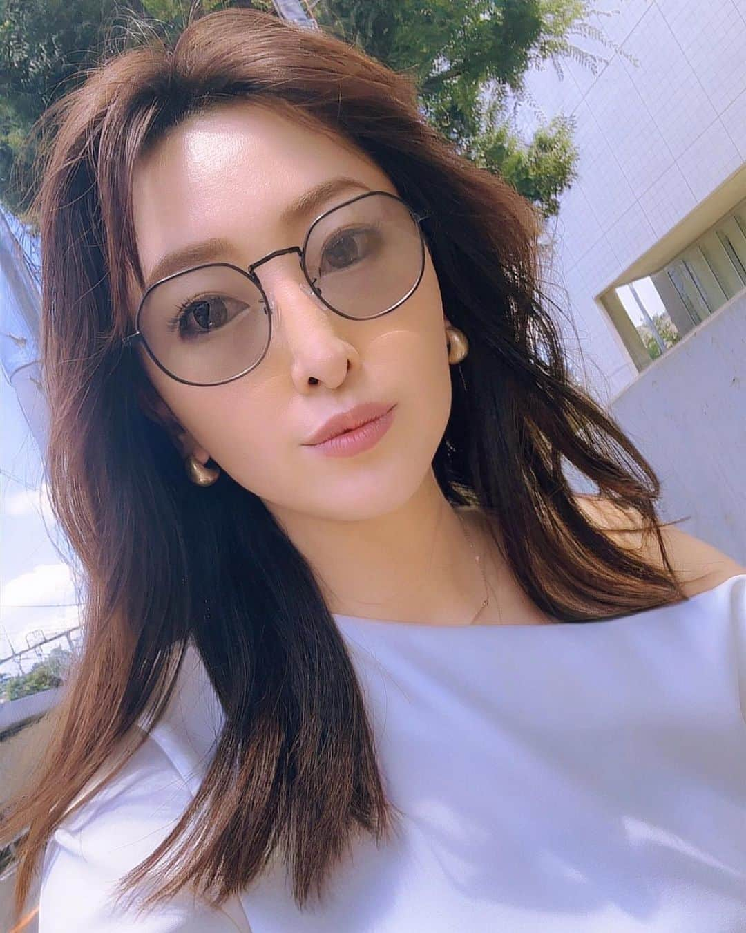 薗田杏奈のインスタグラム：「元気にしています🌿ストーリーにあげたら久々にDMをたっくさん頂いてびっくり🤳残しておくね、ありがと♡ ⠀ 最近すっかりpostしなくなっていて。気付いたら、え、もう7月！？🤣🌻⠀ ⠀ ひぇー早過ぎる！ きっと、2023年は、記憶がないんだろうな。笑 ⠀ ⠀ 頑張るぞ♡踏ん張るぞ♡☺️」