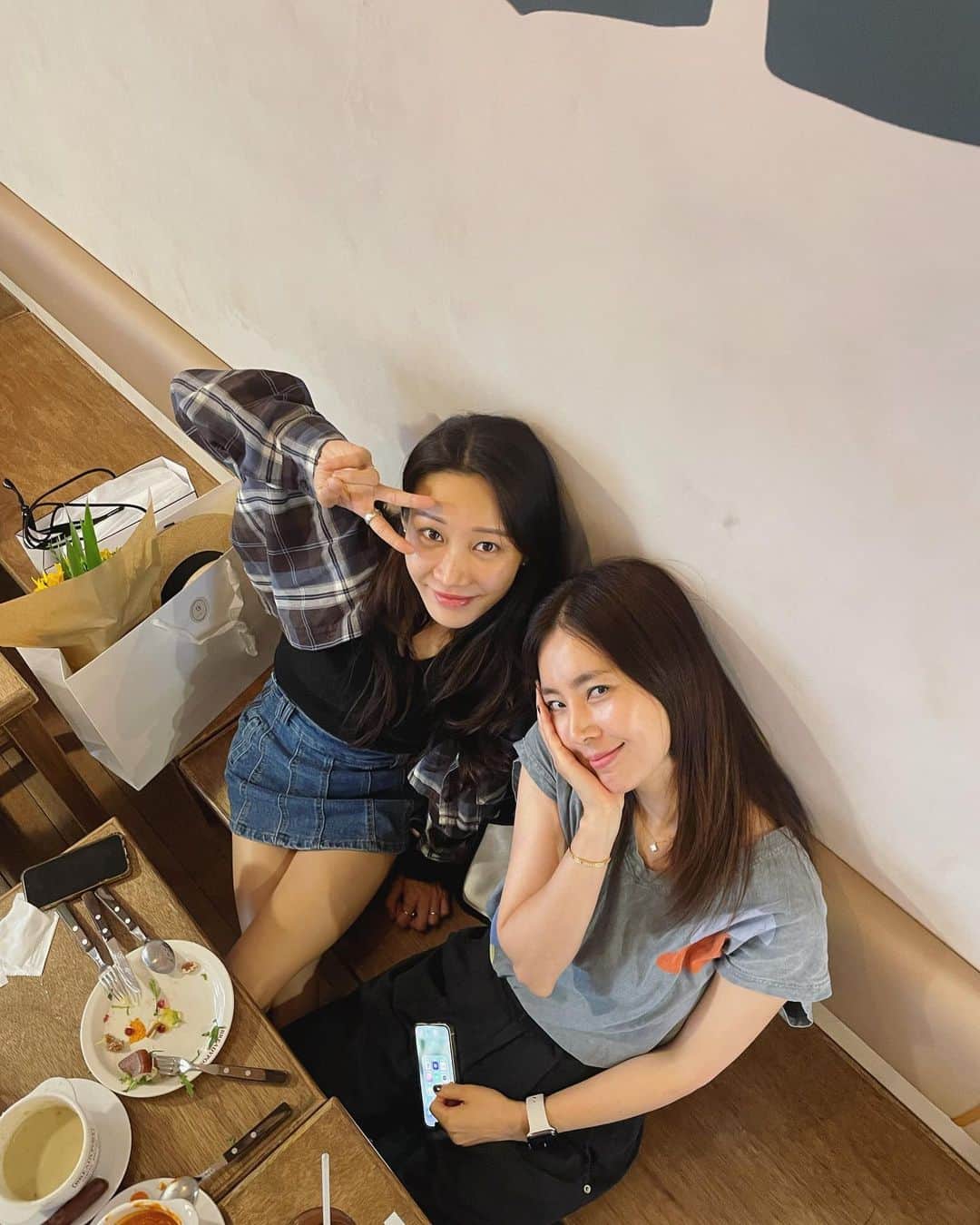 ハン・チェアさんのインスタグラム写真 - (ハン・チェアInstagram)「한 달 지난 그루 생파🩵」6月30日 15時48分 - chaea_han