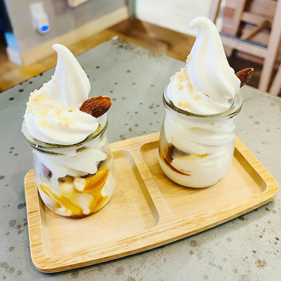 水谷さるころのインスタグラム：「ハニーナッツミルクアイスクリーム🍨」