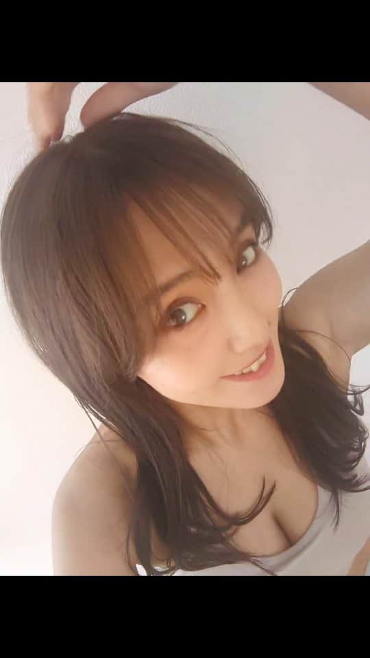 日里麻美のインスタグラム：「とりあえず、髪色一番よかった時の動画でテンションあごてこ」