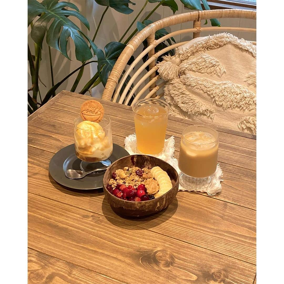 PATRA magazineさんのインスタグラム写真 - (PATRA magazineInstagram)「【美容にも良い夏デザート🍨アサイーボウル】  夏はついつい食べ過ぎてしまう季節…😋 デザートはヘルシーなアサイーボウルにするのはどう？  ①#Ensemblecoffeemiyakojima　（沖縄） ②#MauloaAcaiandCafe　（大阪） ③⑥#サンライズシャック　（渋谷） ④#sonusonu　（福岡） ⑤#WHYBOWL 　（大阪） ⑦#AsakaraGOODSTORE　（大阪）  ＼ thank you 🦢 ／ @97_sena / @__misa__03 @minnie_22_ / @airi_7_ @airingram.96 / @unach_14 @a_ina.k20  今みんなの中で流行っている事やアイテムがあれば @patra__jp をタグ付けしてぜひ教えてね🔔  皆さんのすてきな投稿をぜひ紹介させてください！  #アサイーボール #アサイー #ヘルシーランチ」6月30日 16時00分 - patra__jp