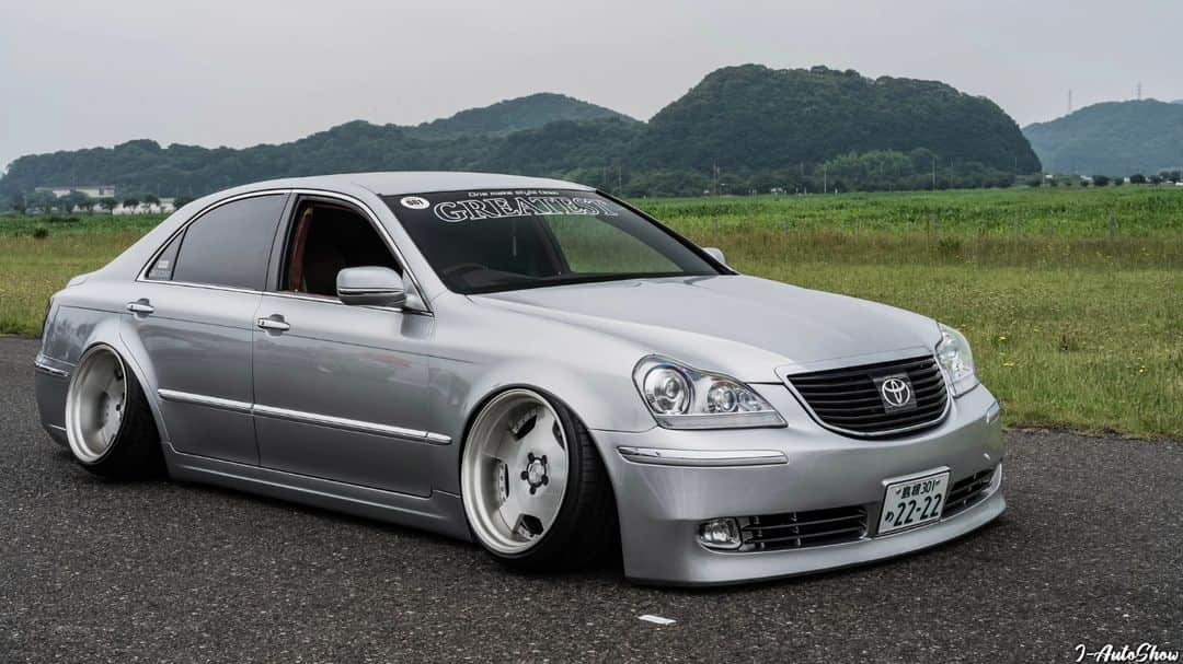 のインスタグラム：「#JAutoShow #SONYFX3 #VIPスタイル #VIPスタイルミーティング #VIPSTYLE #VIPSEDAN #vipstylecars #shakotan #bippustyle #vipjapan #vipcarjapan #sedankings #bippu #マジェスタ #silversonic #シルバーソニック #18マジェスタ」