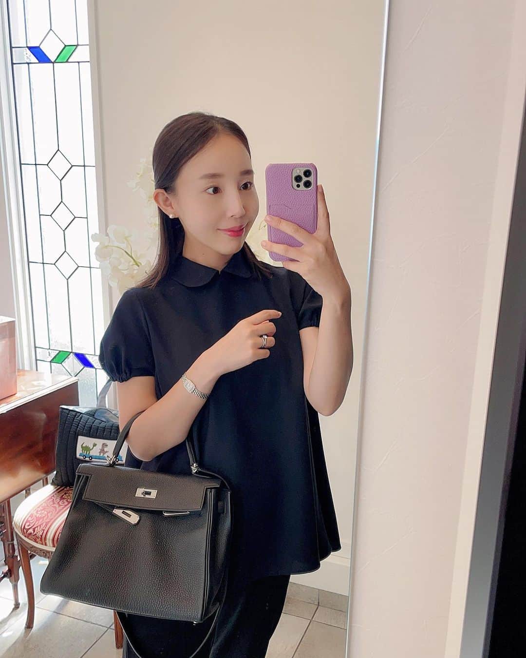 田中麻衣のインスタグラム：「保護者会や面談、参観、懇親会など幼稚園の用事があるときは、だいたいいつもこんな感じです。  靴はぺたんこのパンプスを合わせています。  この日は個人面談でした。  #ママコーデ」