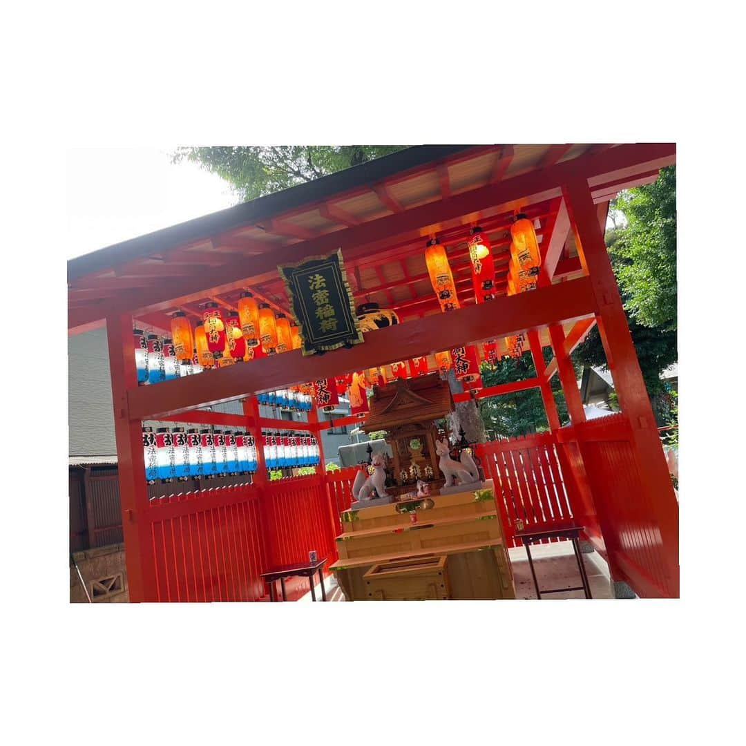 青空ひかりのインスタグラム：「☆ いつもお世話になってる 神社様での思い出⛩  今月も素敵でした💠🌿‬  まみぃ(@ryouko178 )と定期的に 参拝してます  いつもお世話になっております🙏🏻  #青空ひかり #ぴかキン #神社巡り #御朱印女子」