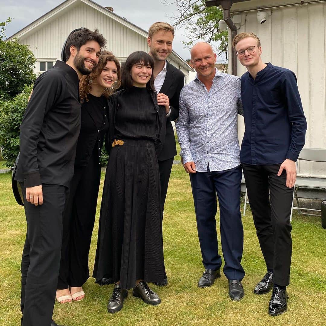 アリス＝紗良・オットのインスタグラム：「Such a joy to be at @risorkammermusikkfest and to make music with wonderful musicians and dear friends♥️」
