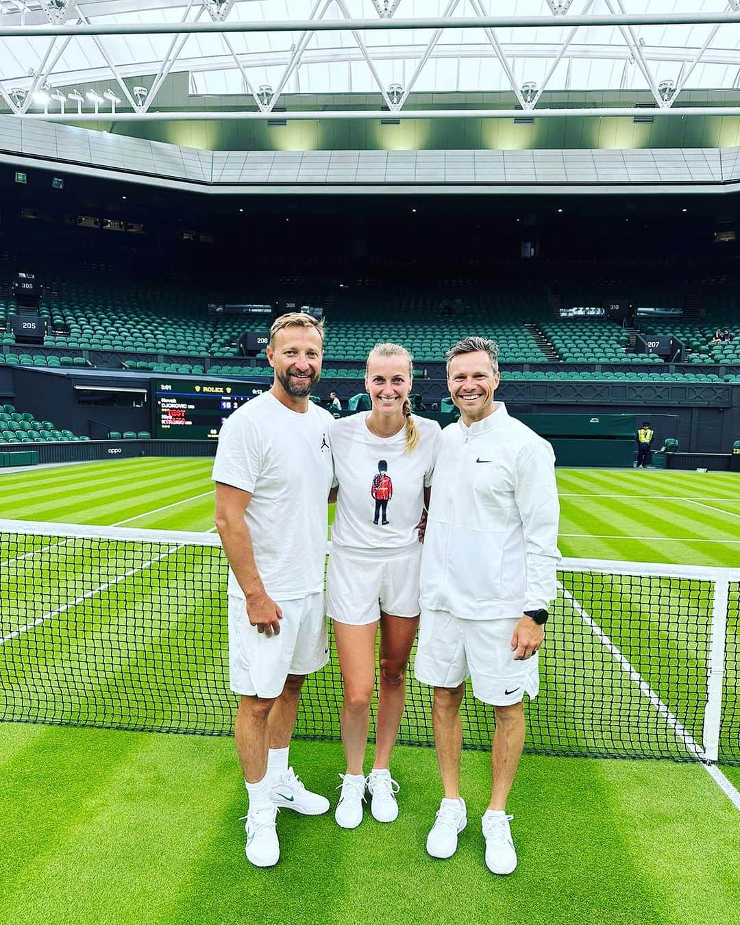 PetraKvitovaのインスタグラム：「📍Centre Court  @wimbledon」