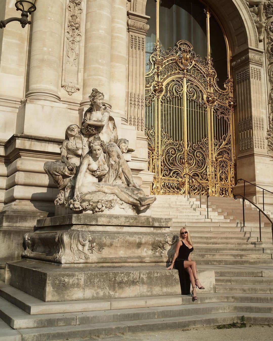 オリヤ・アブラモビッチさんのインスタグラム写真 - (オリヤ・アブラモビッチInstagram)「History in Paris @mallysheff」7月1日 2時53分 - oabramovich