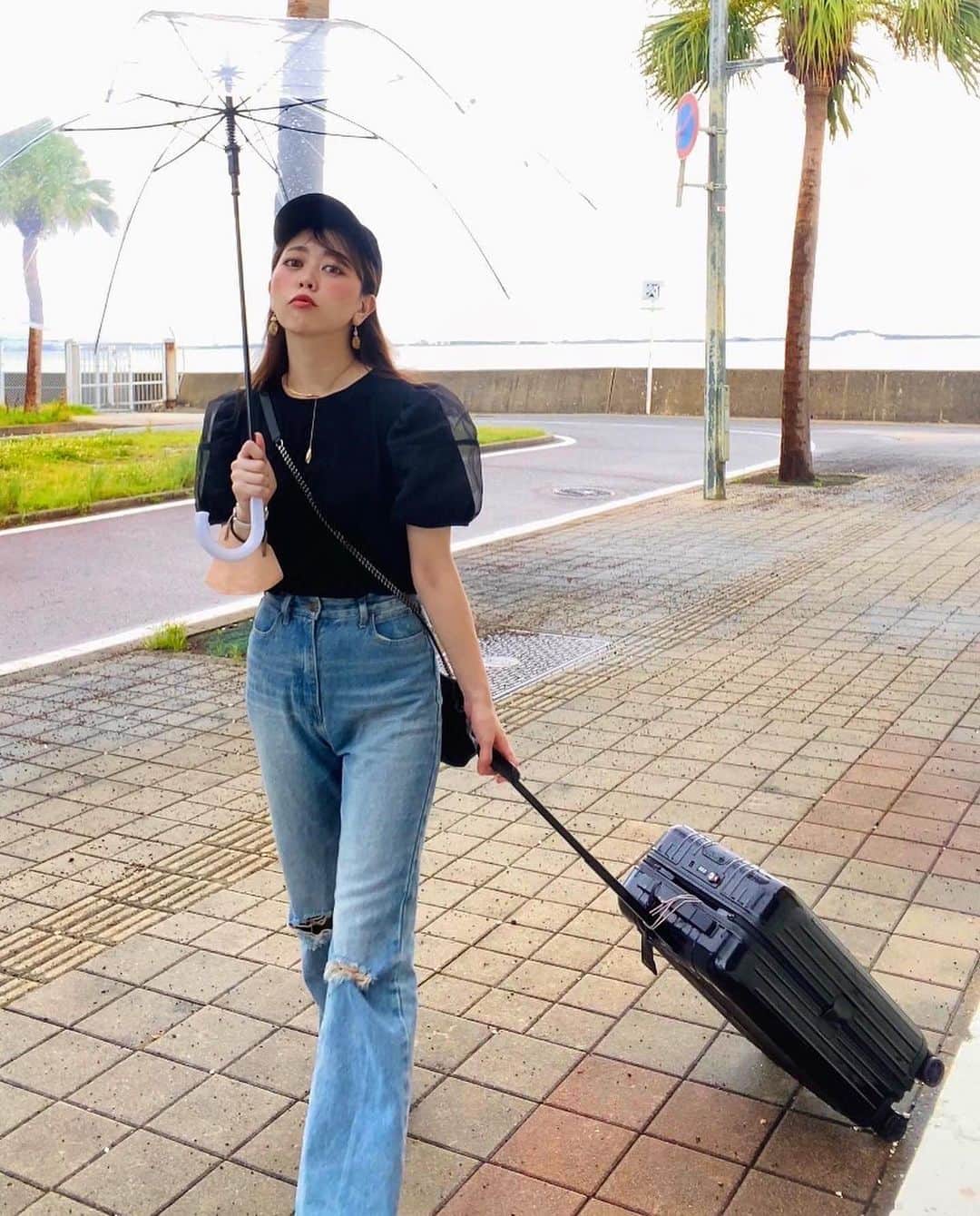 さきえさんのインスタグラム写真 - (さきえInstagram)「. 旅行すると 今のところ百発百中で 雷鳴&豪雨セット当ててます。  . #福岡県 #博多市 #雨女 #楽水園 #日本庭園 #西福岡マリーナ #オーシャンビュー #リゾート #豪雨 #池泉廻遊式庭園」6月30日 18時31分 - sakie110