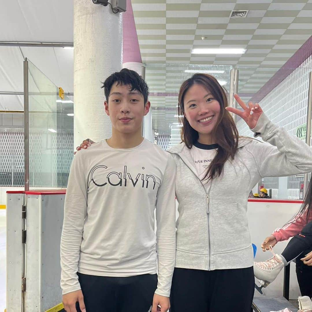 金海珍さんのインスタグラム写真 - (金海珍Instagram)「Thank you for coming to Korea!  It was glad work with you guys🥰 . New senior SP&FS for Guan ting  New novice FS for Chloe  . #figureskating #choreo #choreography #taiwan #korea」6月30日 18時31分 - haejin_kim0423