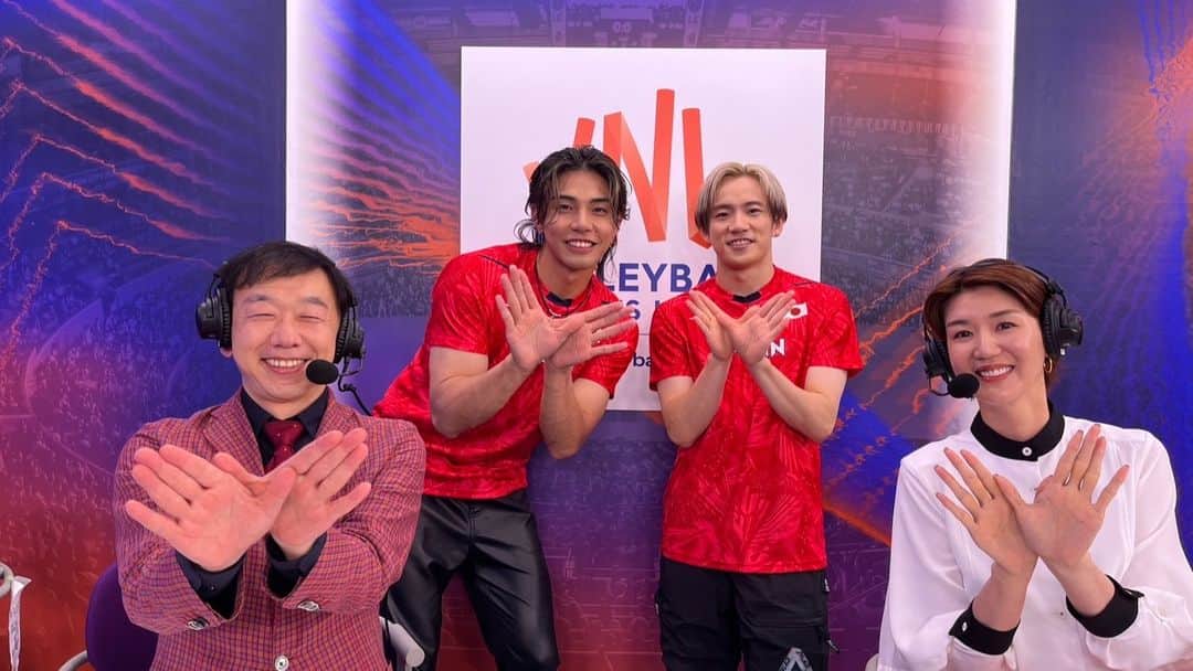 TBSバレブーのインスタグラム：「. /／  #ネーションズリーグ2023 女子第10戦 vsオランダ BS-TBSで生中継中📺試合開始まであと少し‼ \＼  #浦川翔平 さん #武知海青 さんが登場してくれました✨👍 このあとは生中継＆連動YouTube生配信の2つをお楽しみください⚡️💟 がんばれ #眞鍋JAPAN 🇯🇵  #VNL2023  #ツナゲキズナ👐」